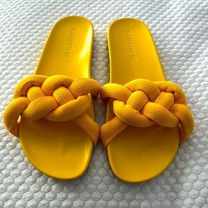 Rothy’s Bubble Slide in Canary Yellow